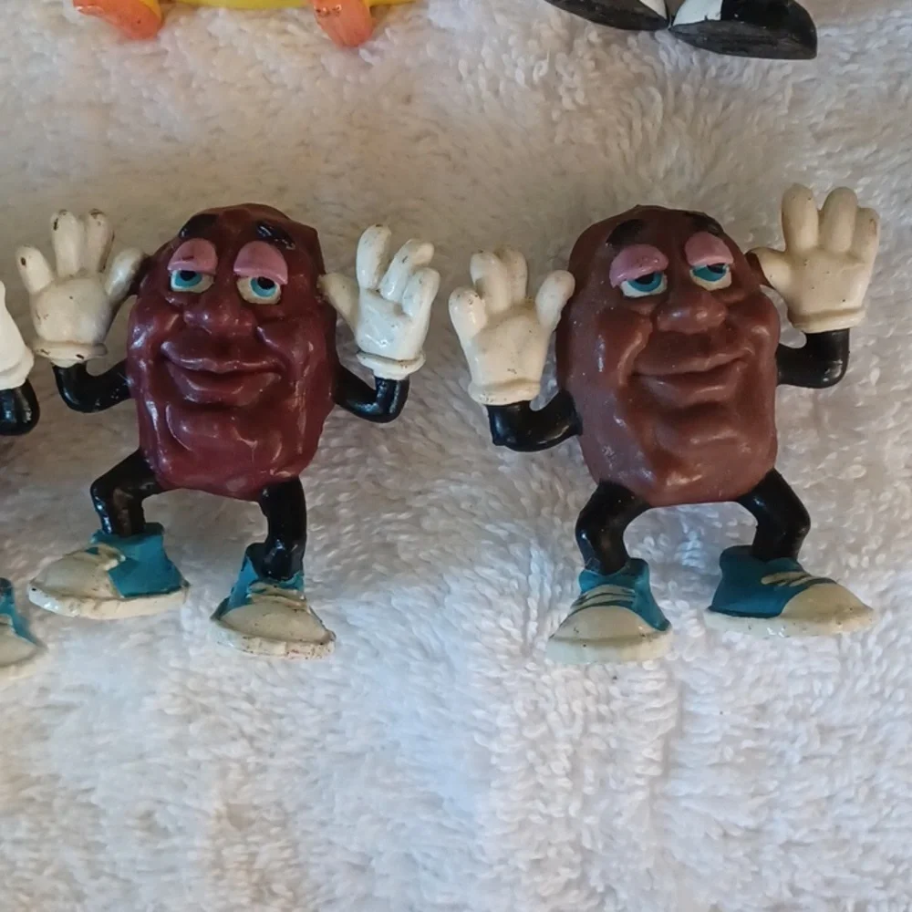 California Raisins collection 14 raisins from Hardee's 1987